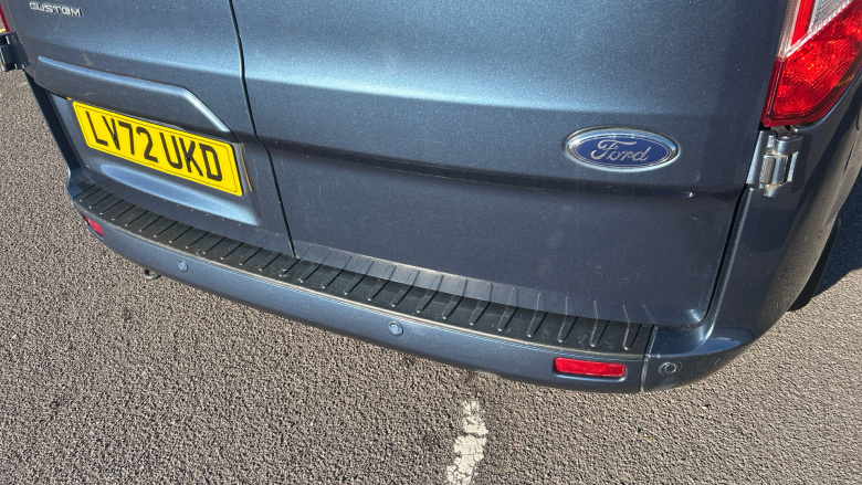 Ford Transit Custom 300 L2 Diesel Fwd 2.0 EcoBlue 130ps Low Roof Limited Van Auto